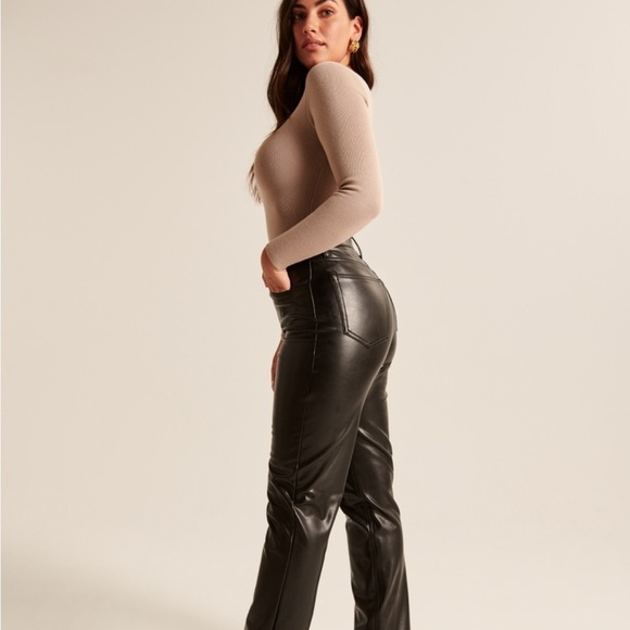 Curve Love Criss-Cross Waistband Vegan Leather 90s Straight Pant - Picture 1 of 8